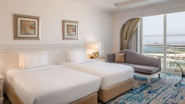 🌴 Habtoor Grand Resort, Autograph Collection – Dubai, UAE 🇦🇪Luxury Beachfront Escape | Weekly Resort Getaway (Deposit to Book) Includes: Refundable concierge deposit, private 30-minute planning call to finalize availability, pricing, and travel details.